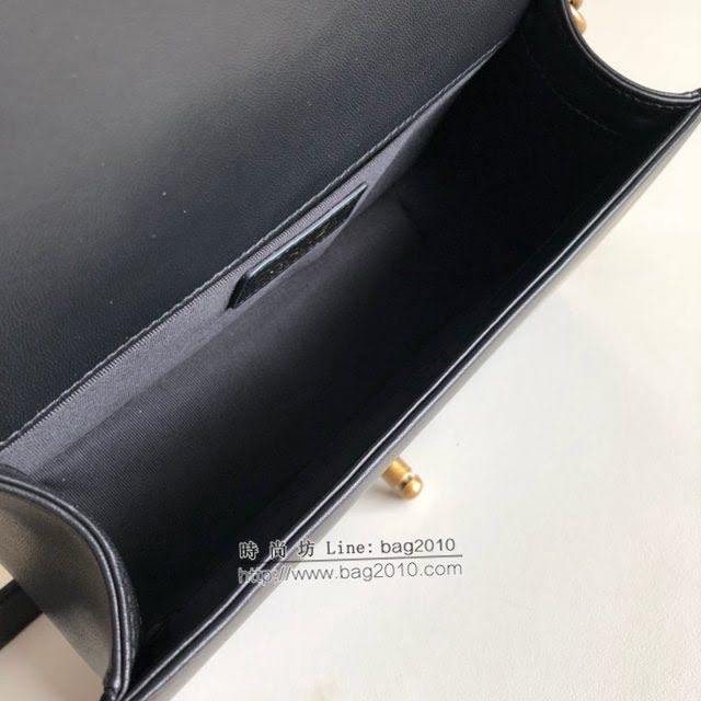 Chanel女包 香奈兒專櫃經典款V格boy包 Chanel小羊皮鏈條女包 67086黑色  djc4224